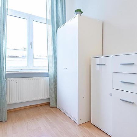 Spacious Shared Apartment Schoenbrunn Wien Eksteriør billede