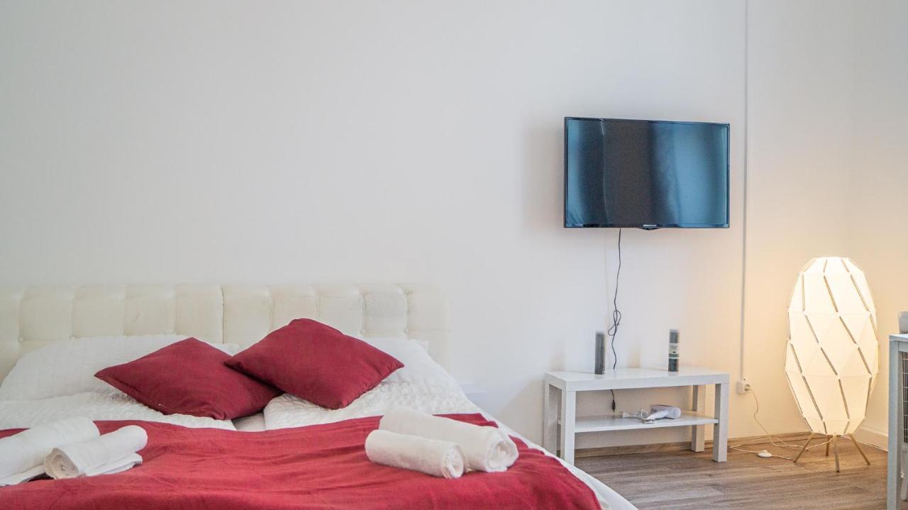 Spacious Shared Apartment Schoenbrunn Wien Eksteriør billede