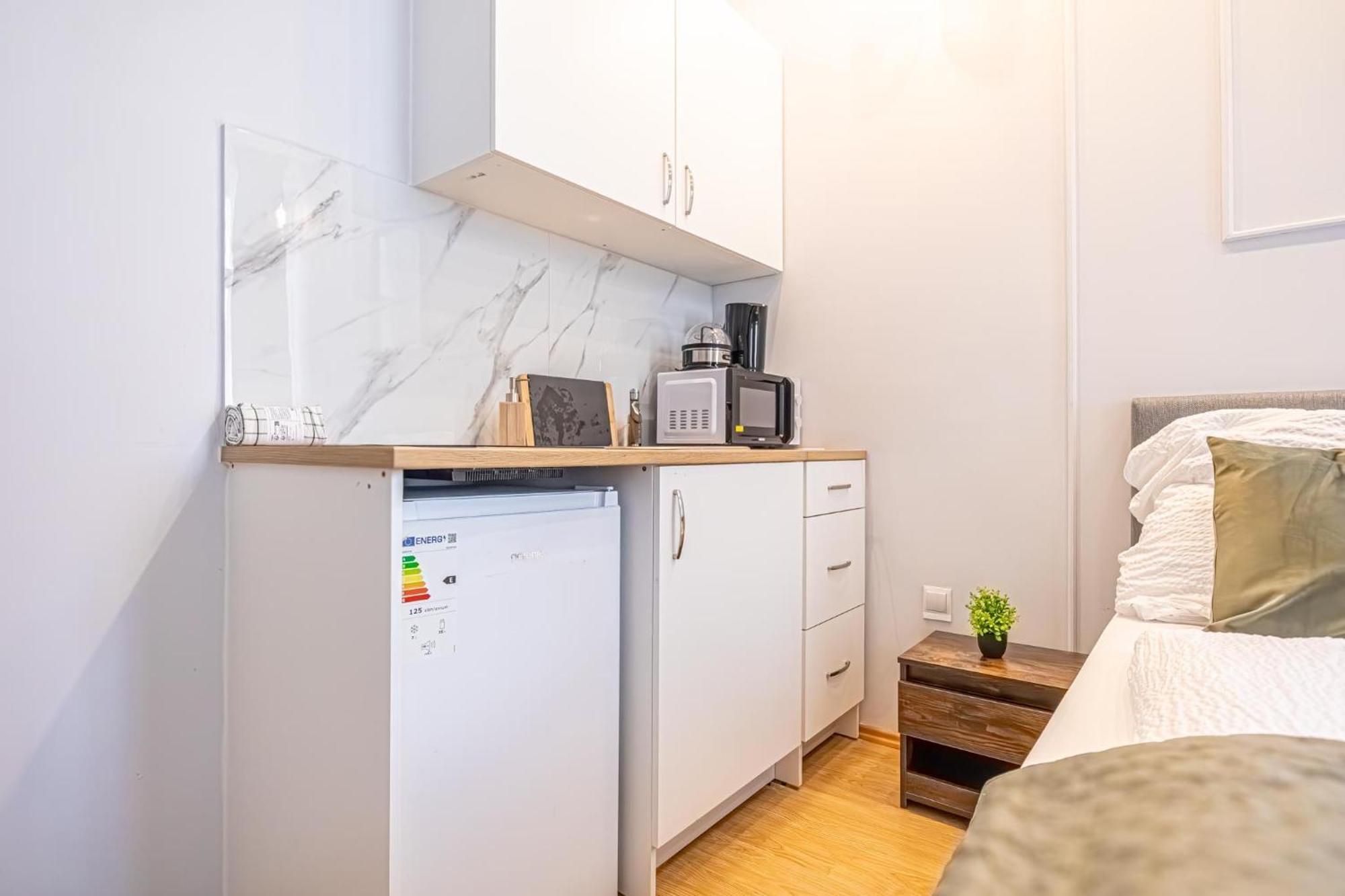 Spacious Shared Apartment Schoenbrunn Wien Eksteriør billede