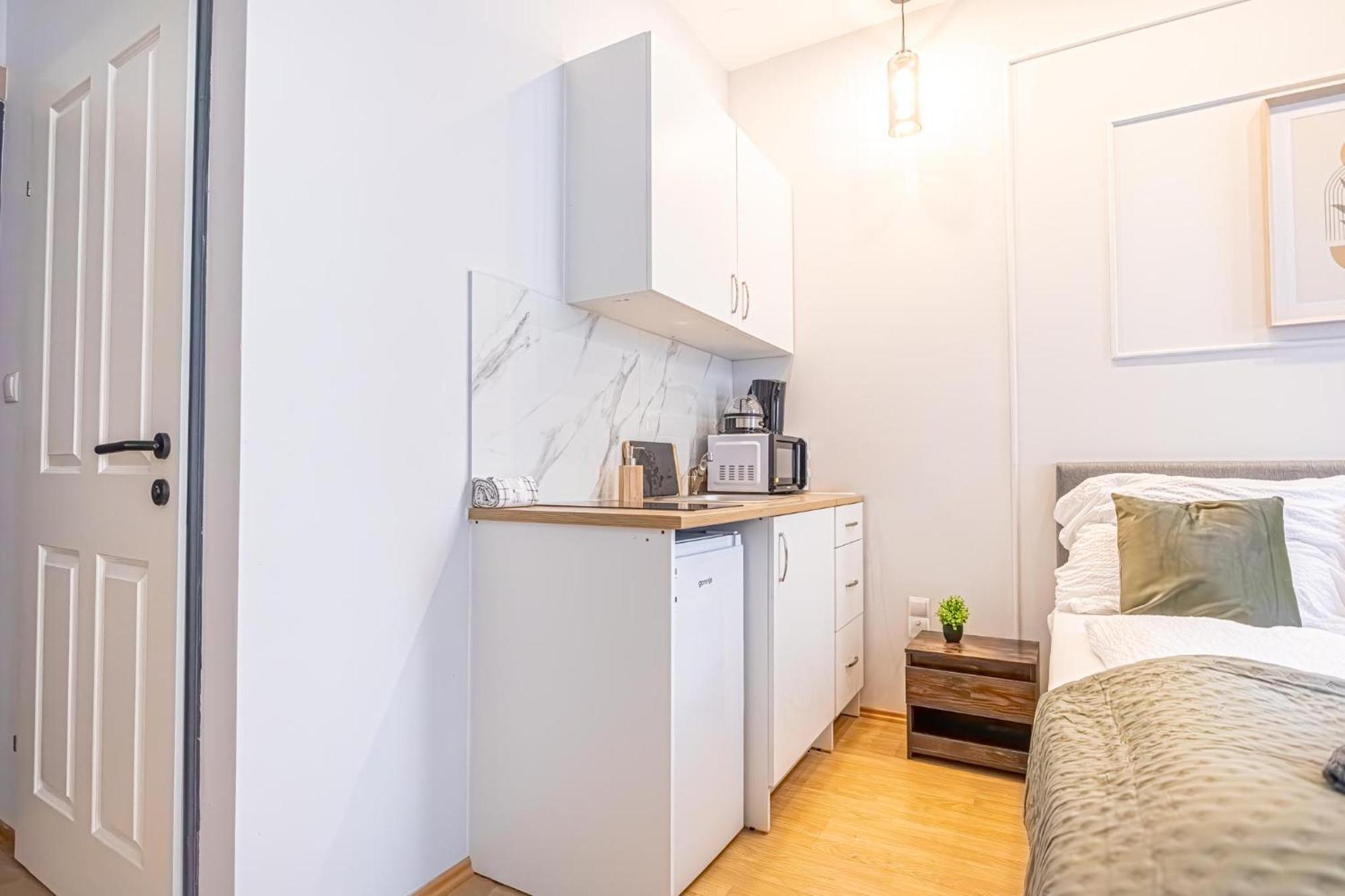 Spacious Shared Apartment Schoenbrunn Wien Eksteriør billede