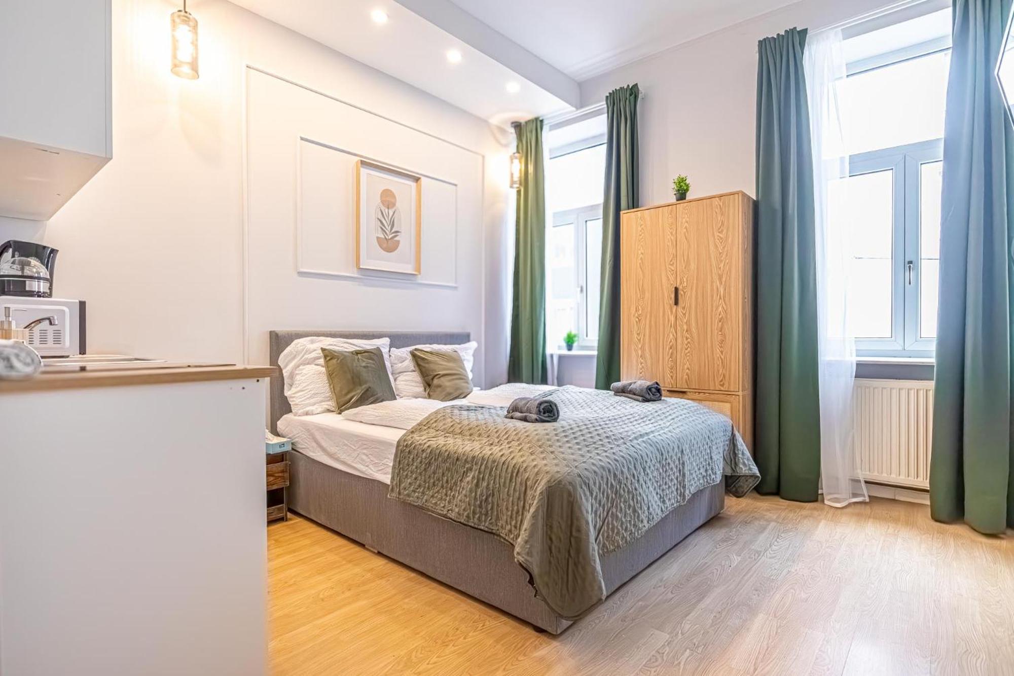 Spacious Shared Apartment Schoenbrunn Wien Eksteriør billede