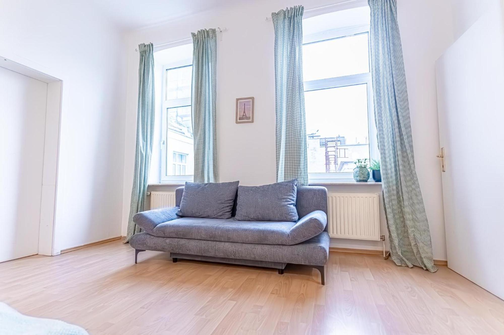 Spacious Shared Apartment Schoenbrunn Wien Eksteriør billede