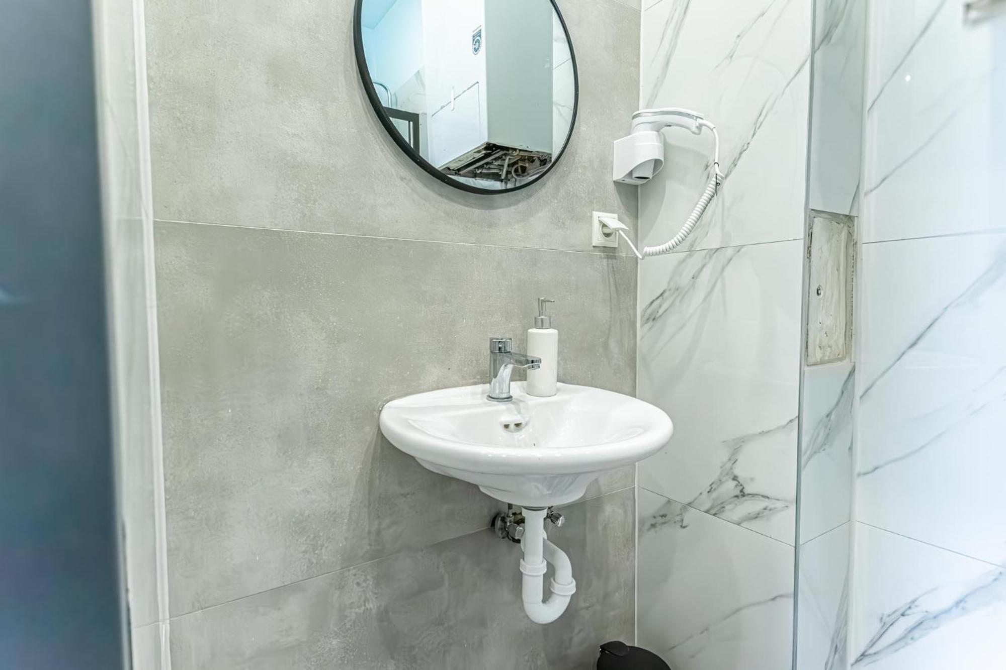 Spacious Shared Apartment Schoenbrunn Wien Eksteriør billede