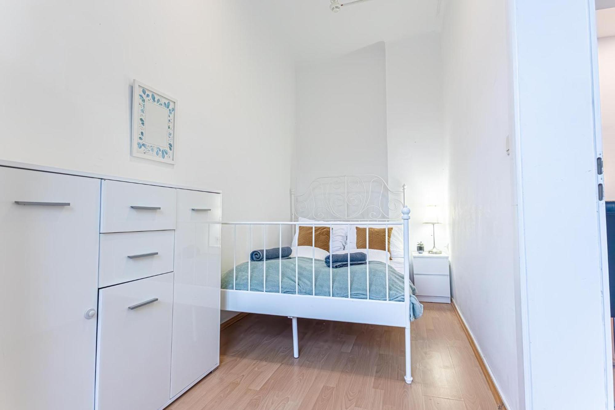 Spacious Shared Apartment Schoenbrunn Wien Eksteriør billede